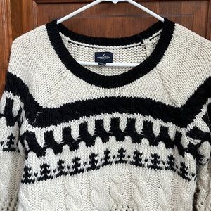 American Eagle Black and Cream Sweater